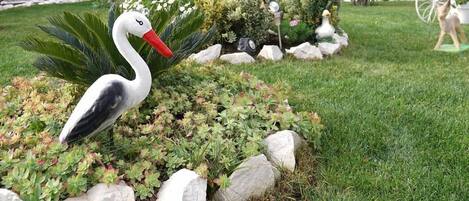 Villa (Four Bedroom Villa with Pool) | Garden