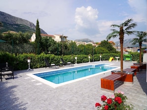 Seasonal outdoor pool