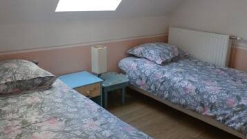 2 Schlafzimmer, Bügeleisen/Bügelbrett, WLAN, Bettwäsche