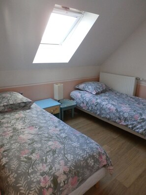 2 Schlafzimmer, Bügeleisen/Bügelbrett, WLAN, Bettwäsche