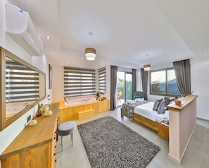 3 bedrooms, iron/ironing board, free WiFi, bed sheets - Villa Alba, idyllic rural holiday home (Çukurbağ)