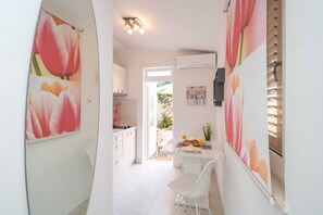 Apartment (One Bedroom Apartment) | Interior - Apartment Santa (Dubrovnik)