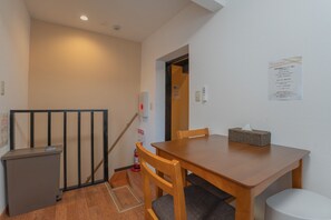 Deluxe Cabin, 3 Bedrooms, Non Smoking | In-room dining - Tabitime Daikokuchou (Osaka)