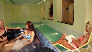 Indendørs pool, udendørs pool