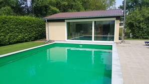 Indendørs pool, udendørs pool