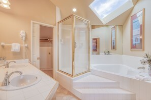 Condo, Multiple Beds (Three-Bedroom Apartment) | Bathroom