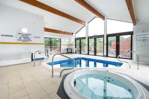 Innenpool, beheizter Pool