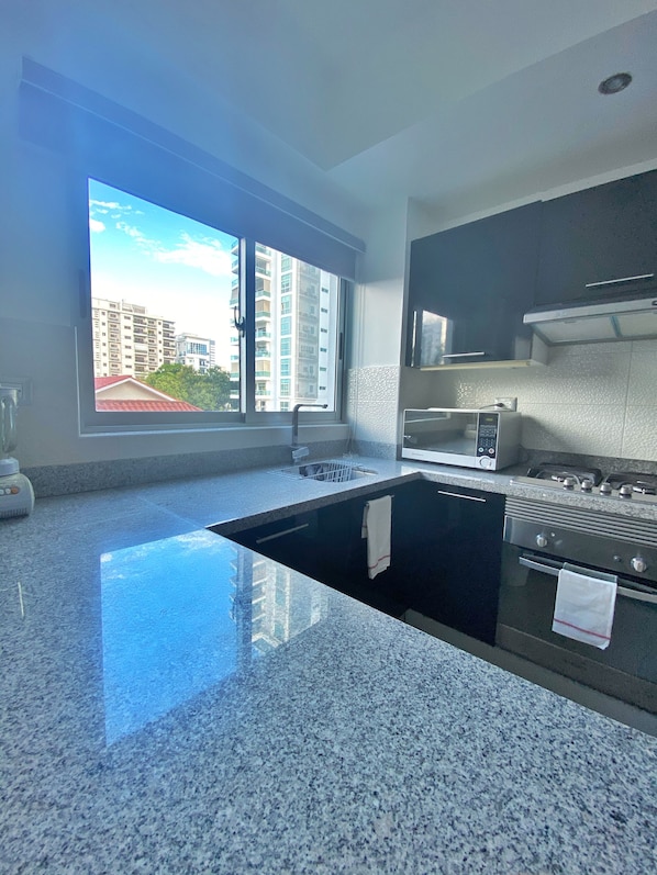 Fridge, microwave, oven, stovetop