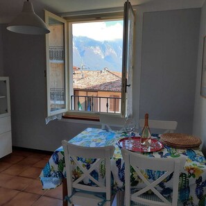 تناول الطعام