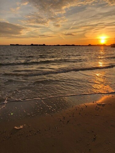 Family Friendly Cape Charles Getaway-3BR Condo Beach & Kiptopeke Park Access