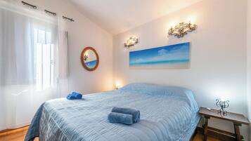 3 bedrooms, free WiFi, bed sheets