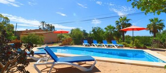 Finca "Can Cova" with Private Pool and Wi-Fi