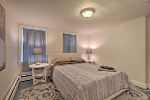 2 quartos, escrivaninha, acesso à internet, roupa de cama