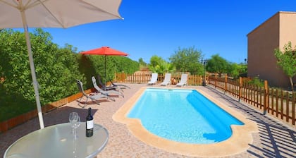 Gemütliche Finca Can Olivaret mit Pool, Garten, Klimaanlage und WLAN