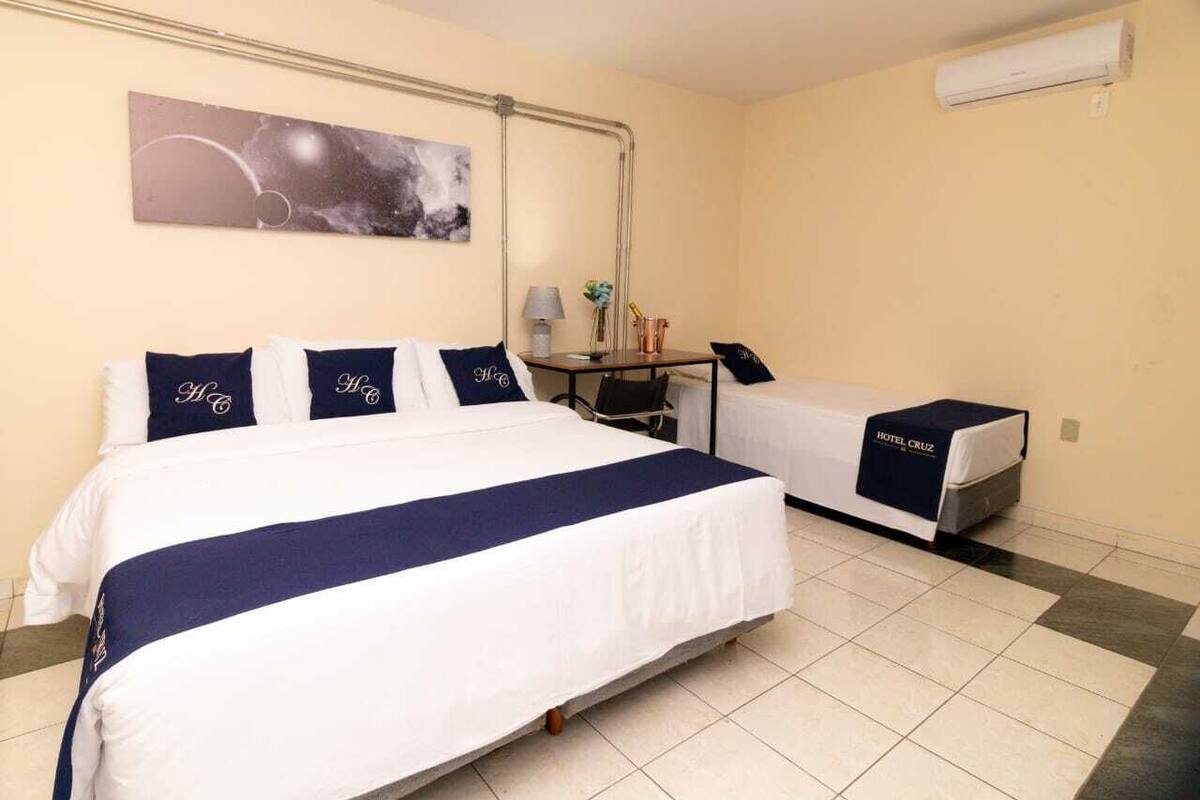 Double Room | Free WiFi, bed sheets