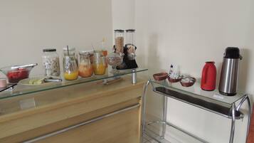 Café da manhã feito na hora todos os dias (BRL 15 por pessoa)