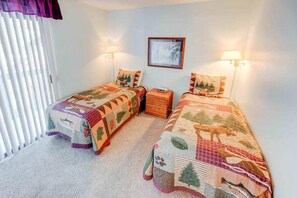 Condo, Multiple Beds, Hot Tub, Mountain View