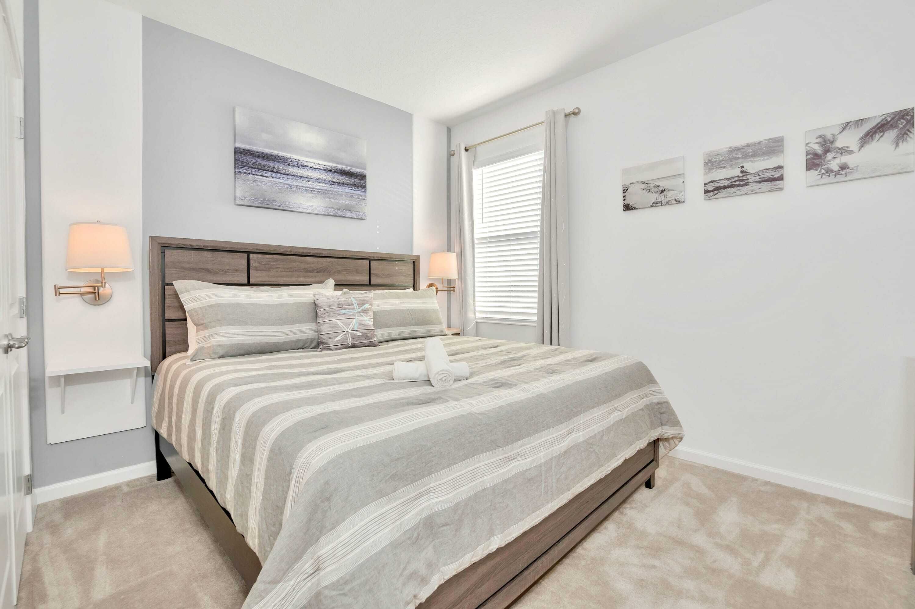 8 habitaciones, tabla de planchar con plancha, wifi y ropa de cama 