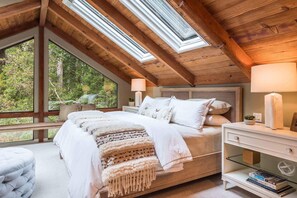 House, Multiple Beds, Fireplace | 2 bedrooms, free WiFi