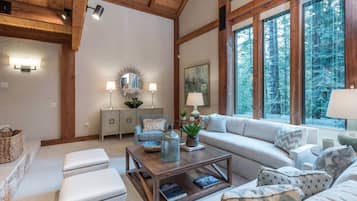 40-inch TV with cable channels, fireplace