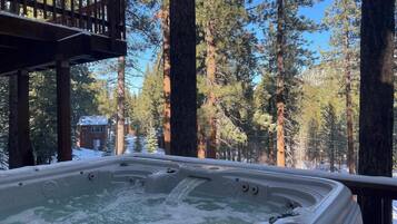 House, Multiple Beds, Hot Tub, Mountain View (Nestled Pines Retreat) | Outdoor spa tub