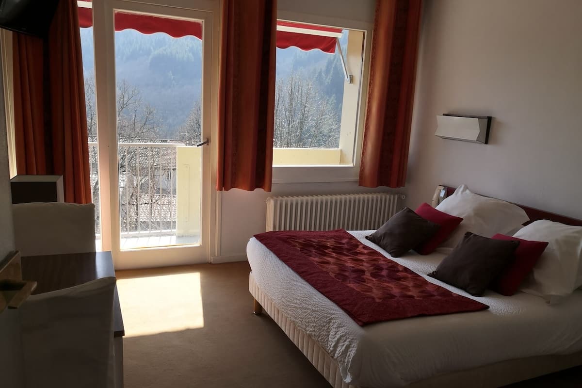 Blackout curtains, iron/ironing board, free WiFi, bed sheets