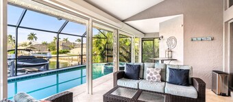 Waterfront Perfection! Beautiful New Dock, Heated Saltwater Pool and Spa. 