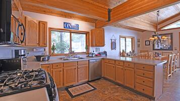 House, Berbilang Katil, Patio, Mountain View (Vista Point) | Dapur peribadi | Peti sejuk, ketuhar gelombang mikro, ketuhar, dapur