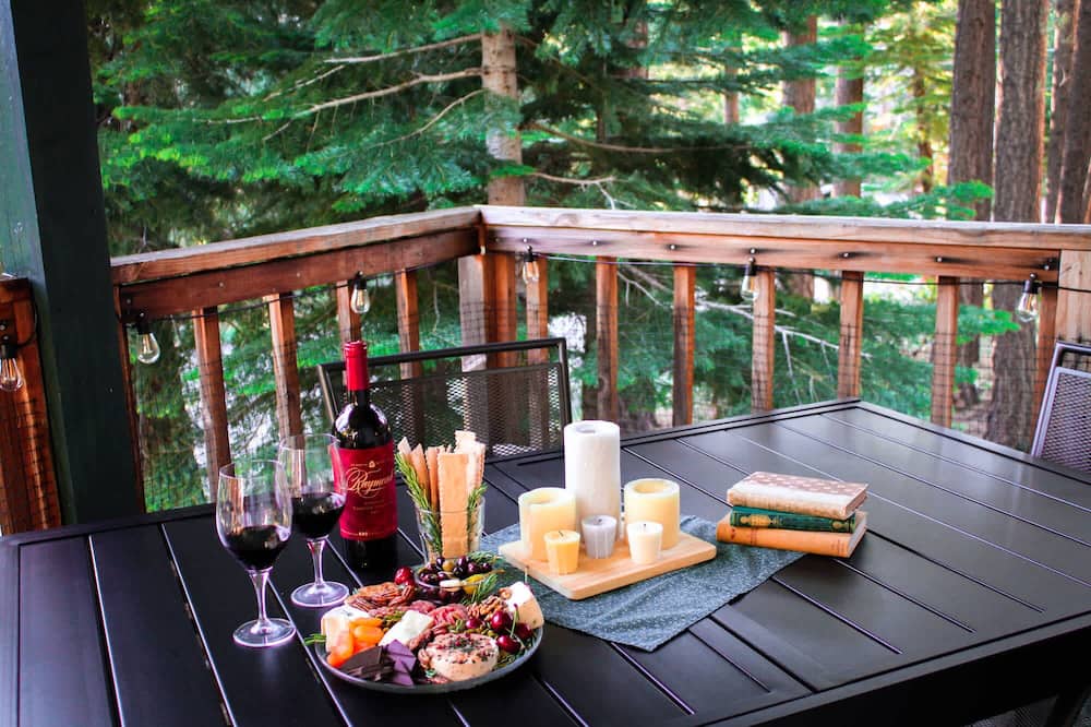 Cherry Hills Cabin - Sleeps 6, No Pets, Family Fun! - North Upper Truckee, CA