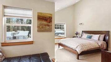 Townhouse, Beberapa Tempat Tidur, patio, pemandangan gunung (Sunny Woods Acres) | 3 kamar tidur, Wi-Fi gratis, dan seprai linen