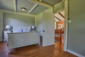 5 slaapkamers, een bureau, gratis wifi, beddengoed