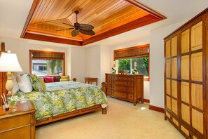 3 bedrooms, desk, iron/ironing board, travel cot