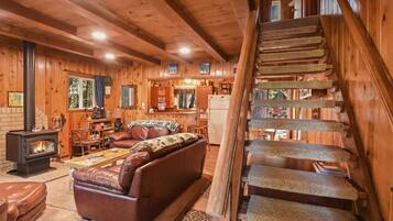 House, Multiple Beds, Balcony, Mountain View (Chambers Landing Chalet) | Living room | 42-inch flat-screen TV with digital channels, fireplace