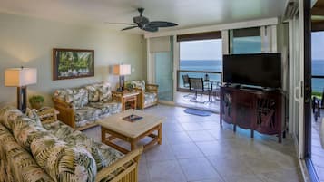 Condo, Multiple Beds (Surf & Racquet Club #3-201) | Living room