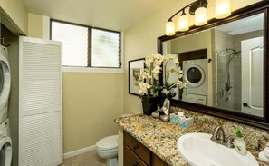 Condo, Multiple Beds (Surf & Racquet Club #3-201) | Bathroom