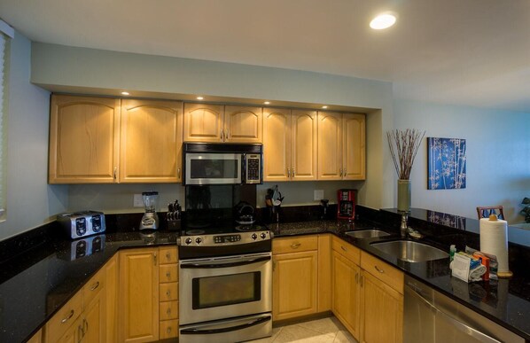 Condo, Multiple Beds (Surf & Racquet Club #3-201) | Private kitchen