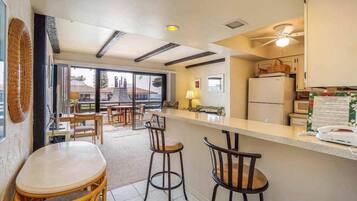 Condo, 1 Queen Bed with Sofa bed, Balcony, Ocean View (Casa De Emdeko #334) | Interior