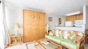 Apartment, Mehrere Betten (Kona Reef #A12) | Wohnzimmer