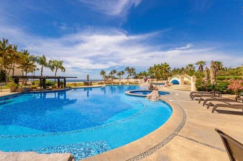 Spacious 3-Bed Luxury Condo with Stunning Sea Views