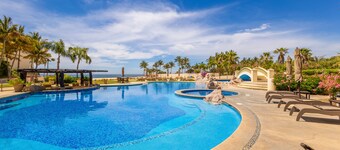 Spacious 3-Bed Luxury Condo with Stunning Sea Views