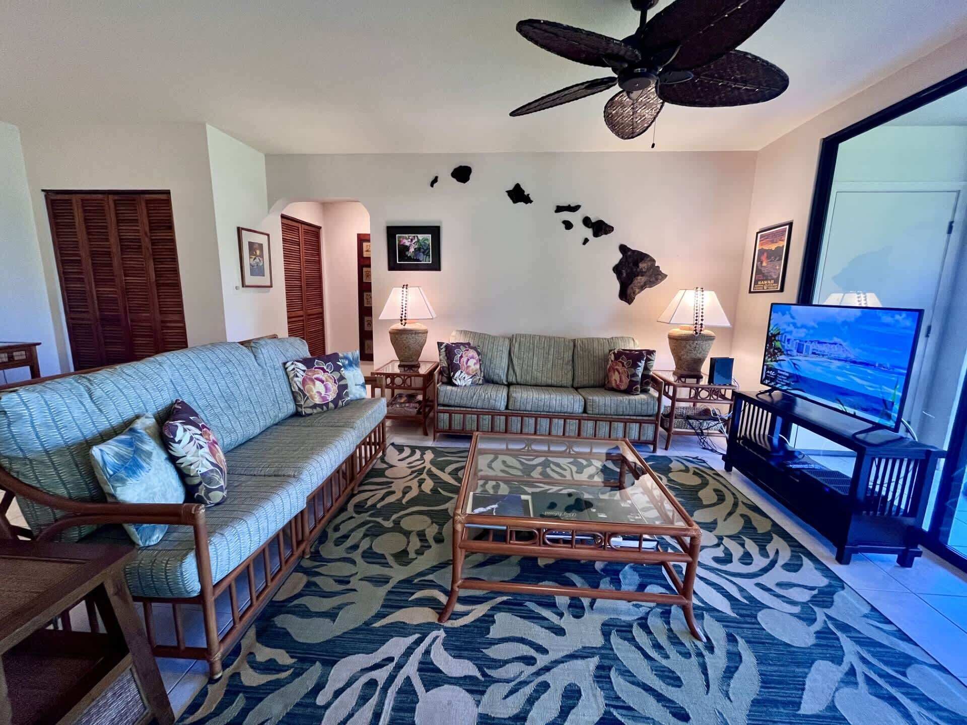 Condo, Multiple Beds, Lanai, Ocean View (Kahaluu Bay Villas #305) | Living area | 42-inch flat-screen TV with digital channels