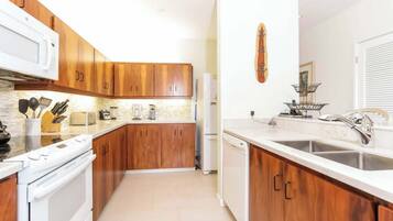 Condo, Multiple Beds, Lanai, Ocean View (Kanaloa At Kona #3701) | Private kitchen | Fridge, microwave, oven, stovetop