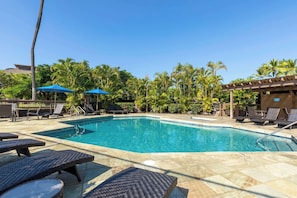Outdoor pool, pool loungers - Kanaloa At Kona Enjoy Peace in Paradise! (Kailua-Kona)