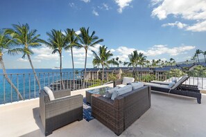 Condo, 1 King Bed with Sofa bed, Lanai, Ocean View (Royal Sea Cliff #418) | Balcony