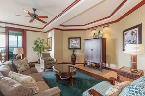 Condo, varias camas (Kolea 6B at the Waikoloa Beach Resort) | Sala de estar