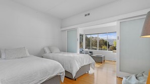 3 bedrooms - Sea Forever - Original Apollo Bay beach home (Apollo Bay)