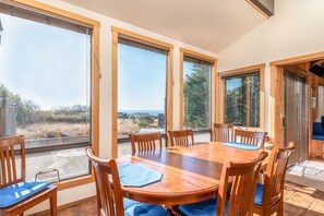 House, Multiple Beds, Hot Tub, Partial Ocean View | Private kitchen | Fridge, microwave, oven, stovetop