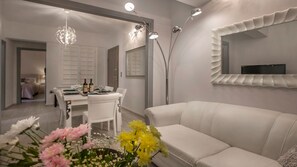 32-inch plasma TV with digital channels, TV - Lux 2BR Home On The Steps Of Acropolis (Athens)