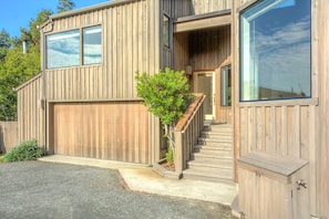 Exterior - Pacific Splendor Private Hot Tub w/ Views! (Sea Ranch)