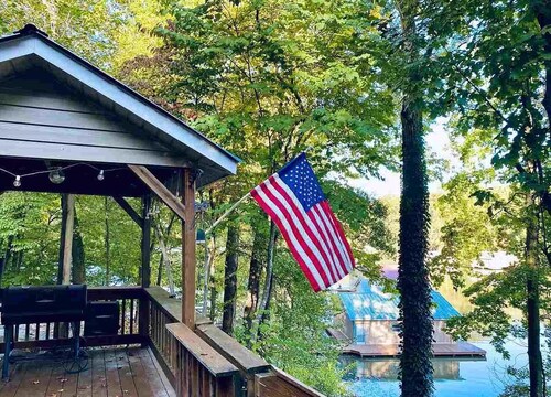 Cabin in the Cove - Boathouse - Dog Friendly